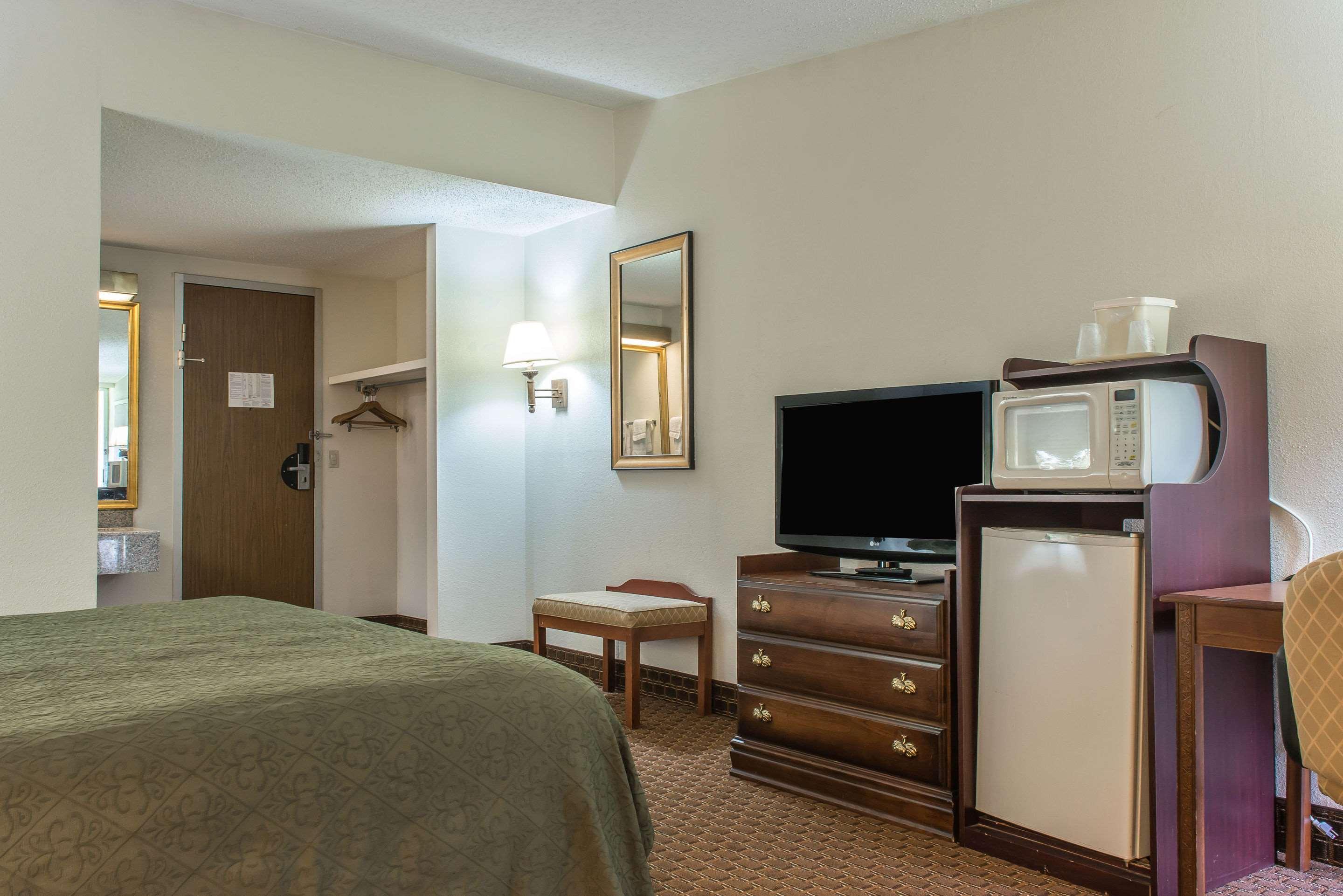 Rodeway Inn Brookville Eksteriør bilde