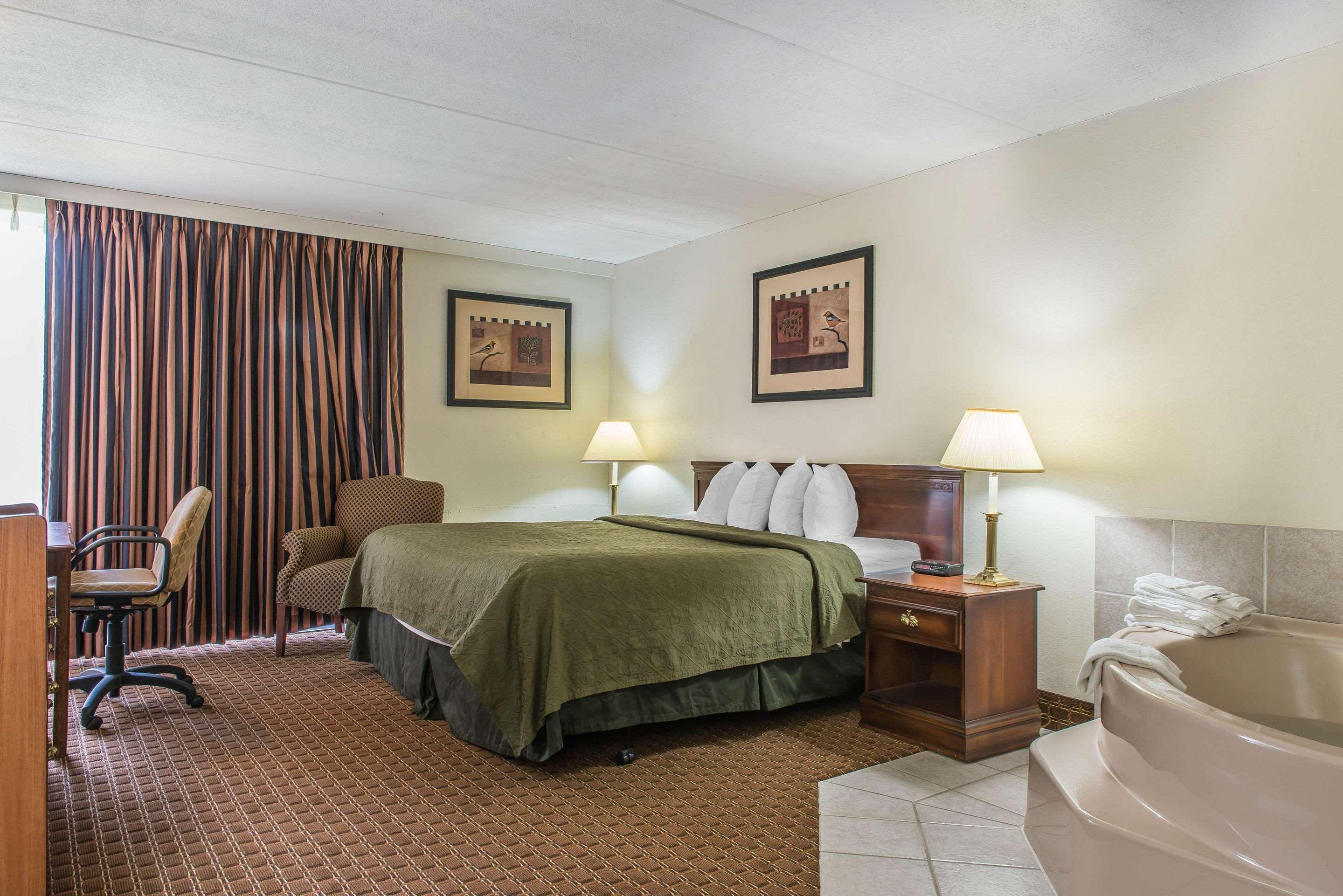 Rodeway Inn Brookville Eksteriør bilde